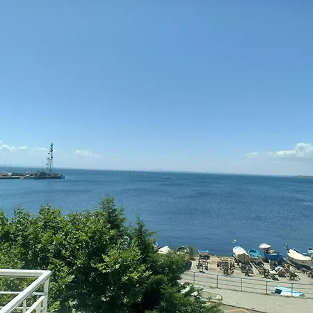 Seaside In Yellow Corner *